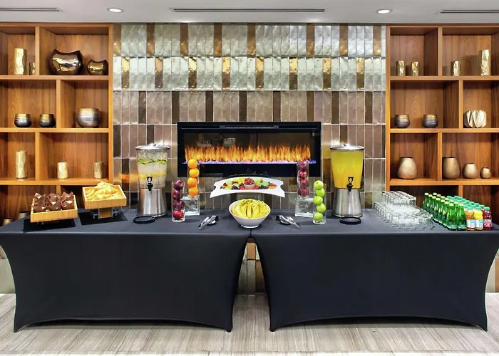 Doubletree By Hilton Toronto Airport, On Hotel